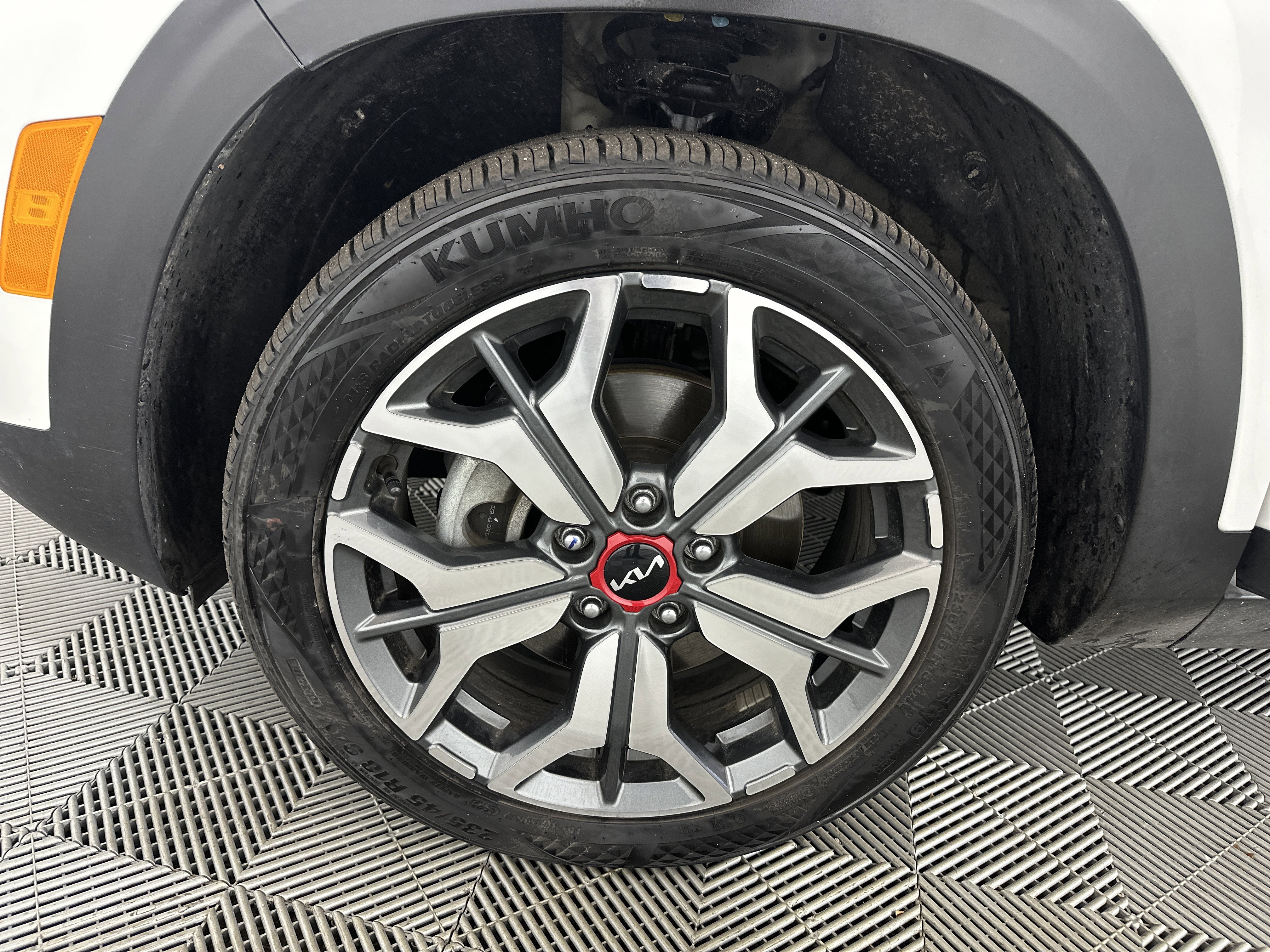 Certified 2023 Kia Seltos SX w/ SX Sunroof Package image 13