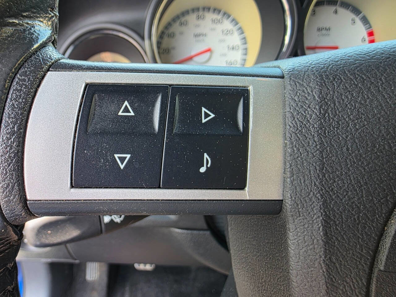 Used 2010 Dodge Challenger R/T image 16