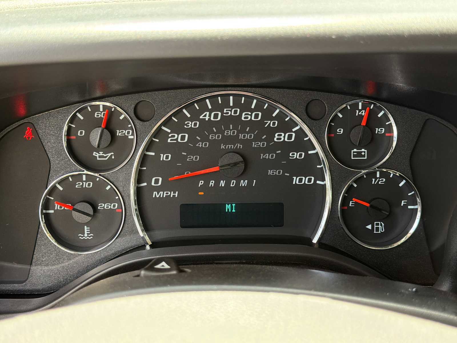 New 2025 GMC Savana 2500 w/ Driver Convenience Package image 27