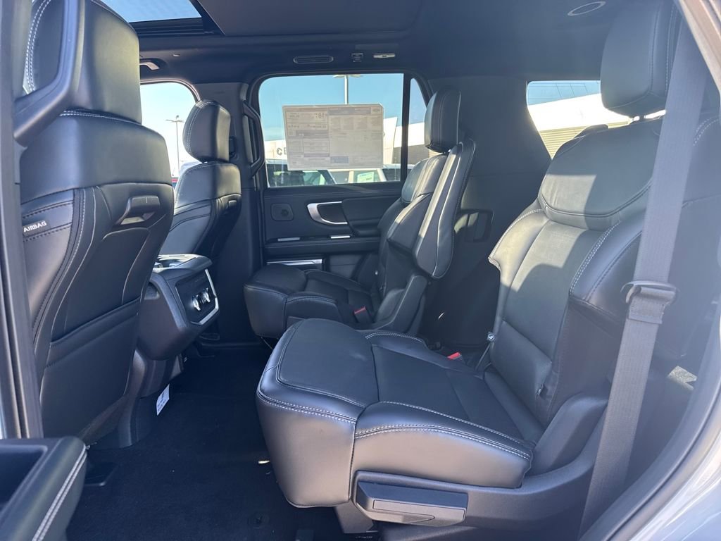 New 2025 Ford Expedition Platinum w/ Stealth Performance Package image 19