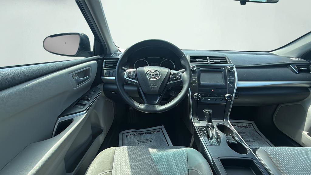 Used 2015 Toyota Camry SE FWD image 16