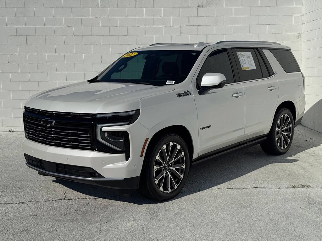 Used 2025 Chevrolet Tahoe High Country AWD/4WD image 10