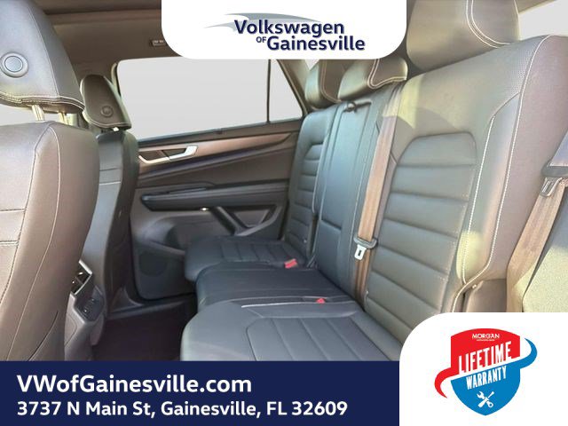 Certified 2024 Volkswagen Atlas Cross Sport SEL R-Line AWD/4WD image 13