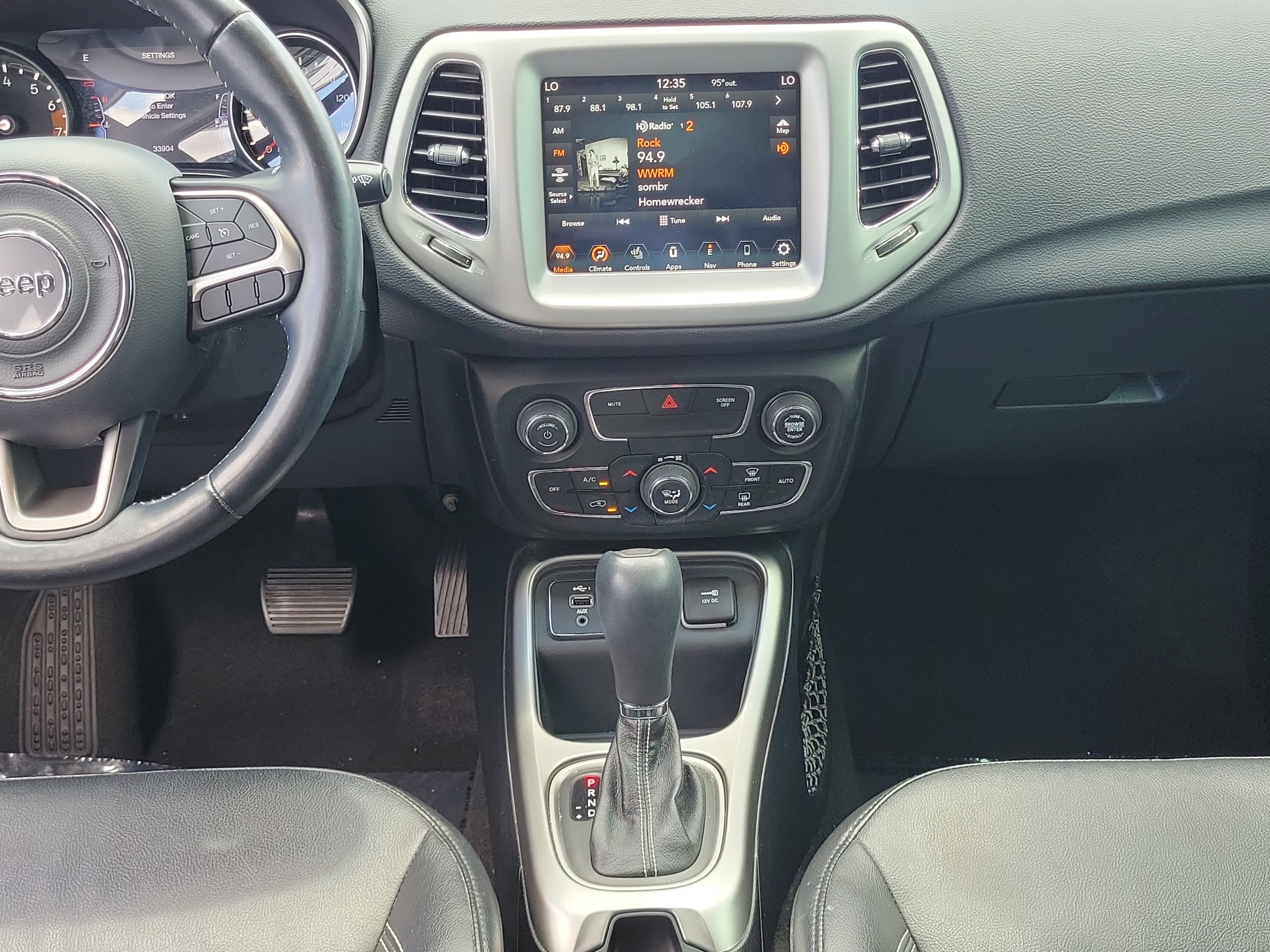 Used 2021 Jeep Compass Latitude FWD image 28