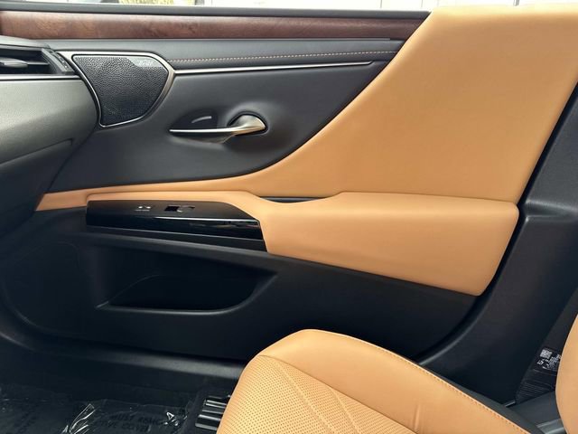 New 2025 Lexus ES 300h w/ Accessory Package (Z2) image 22