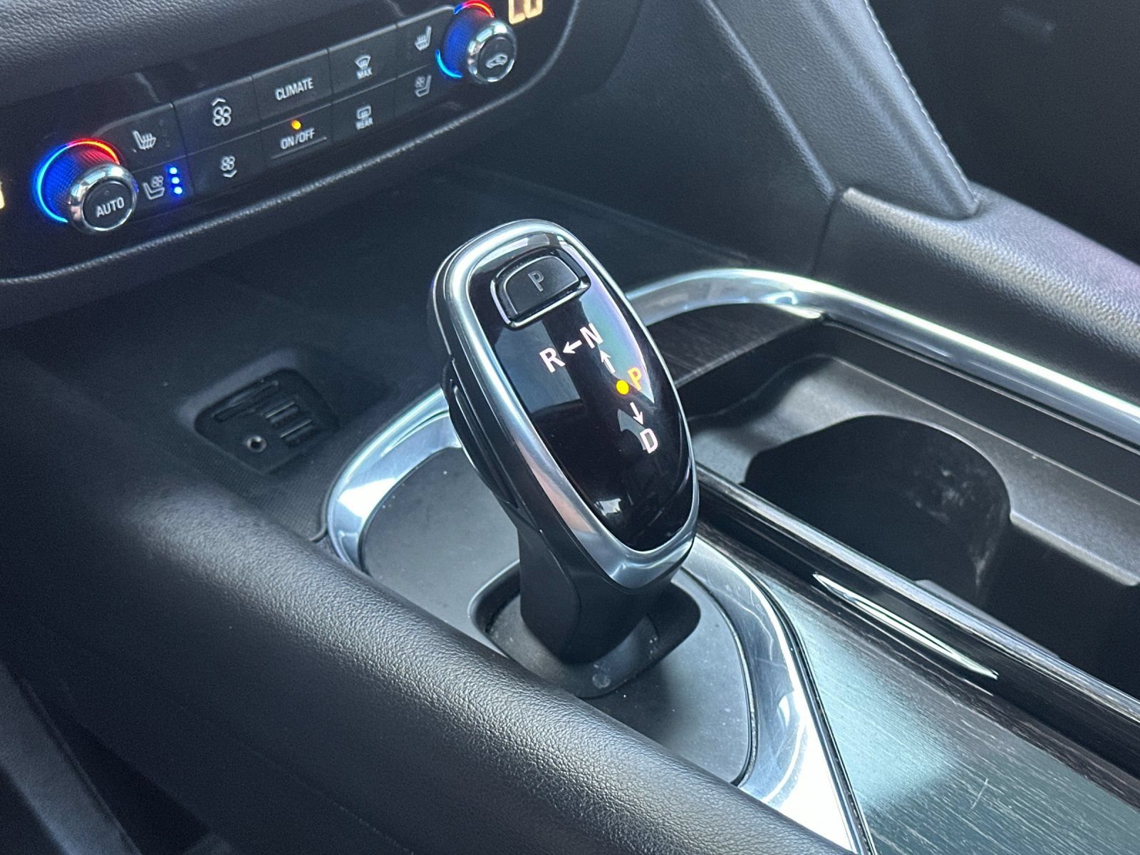 Used 2021 Buick Enclave Avenir w/ Avenir Technology Package AWD/4WD image 26