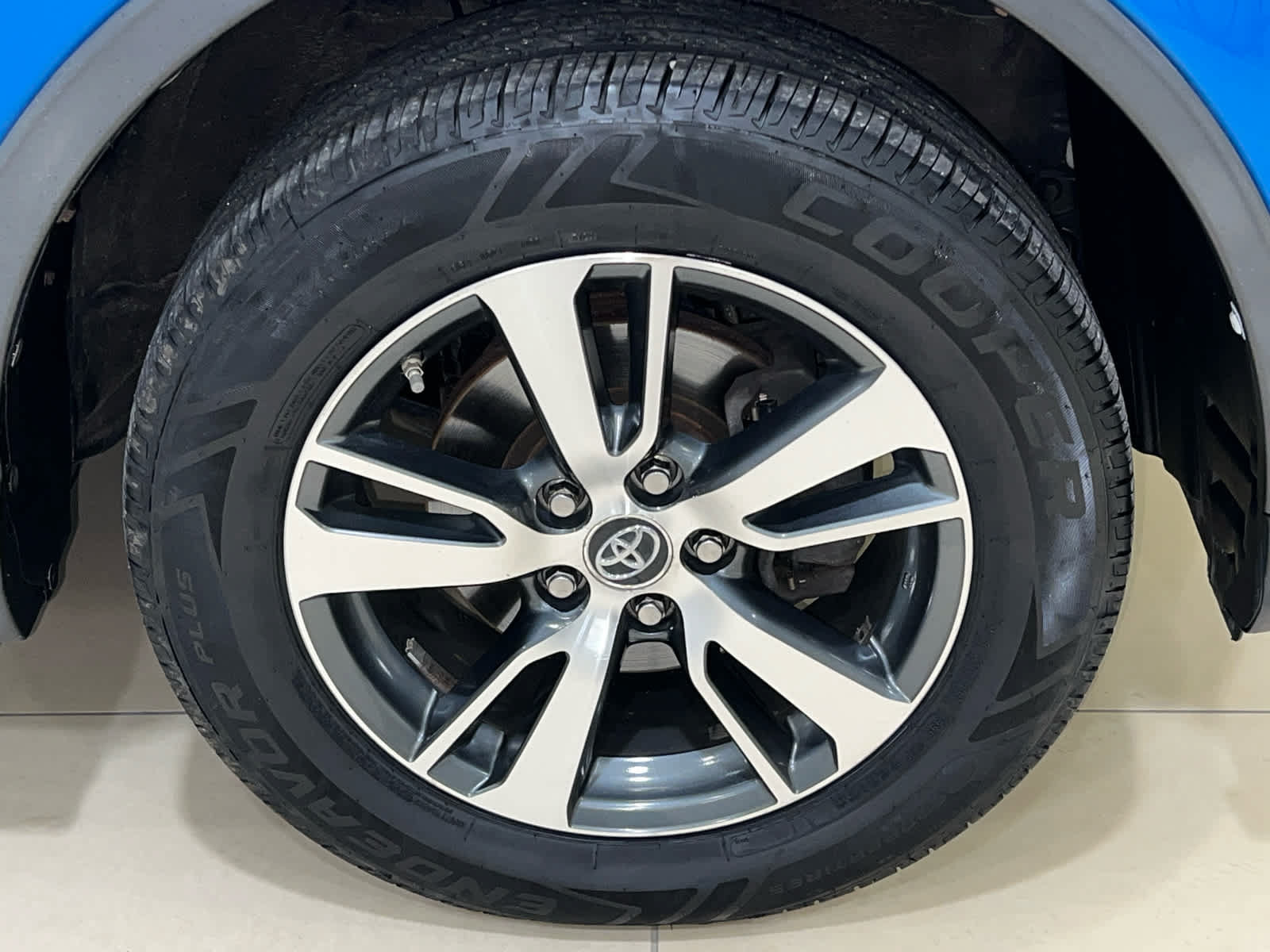 Used 2016 Toyota RAV4 XLE w/ Convenience Package AWD/4WD image 6