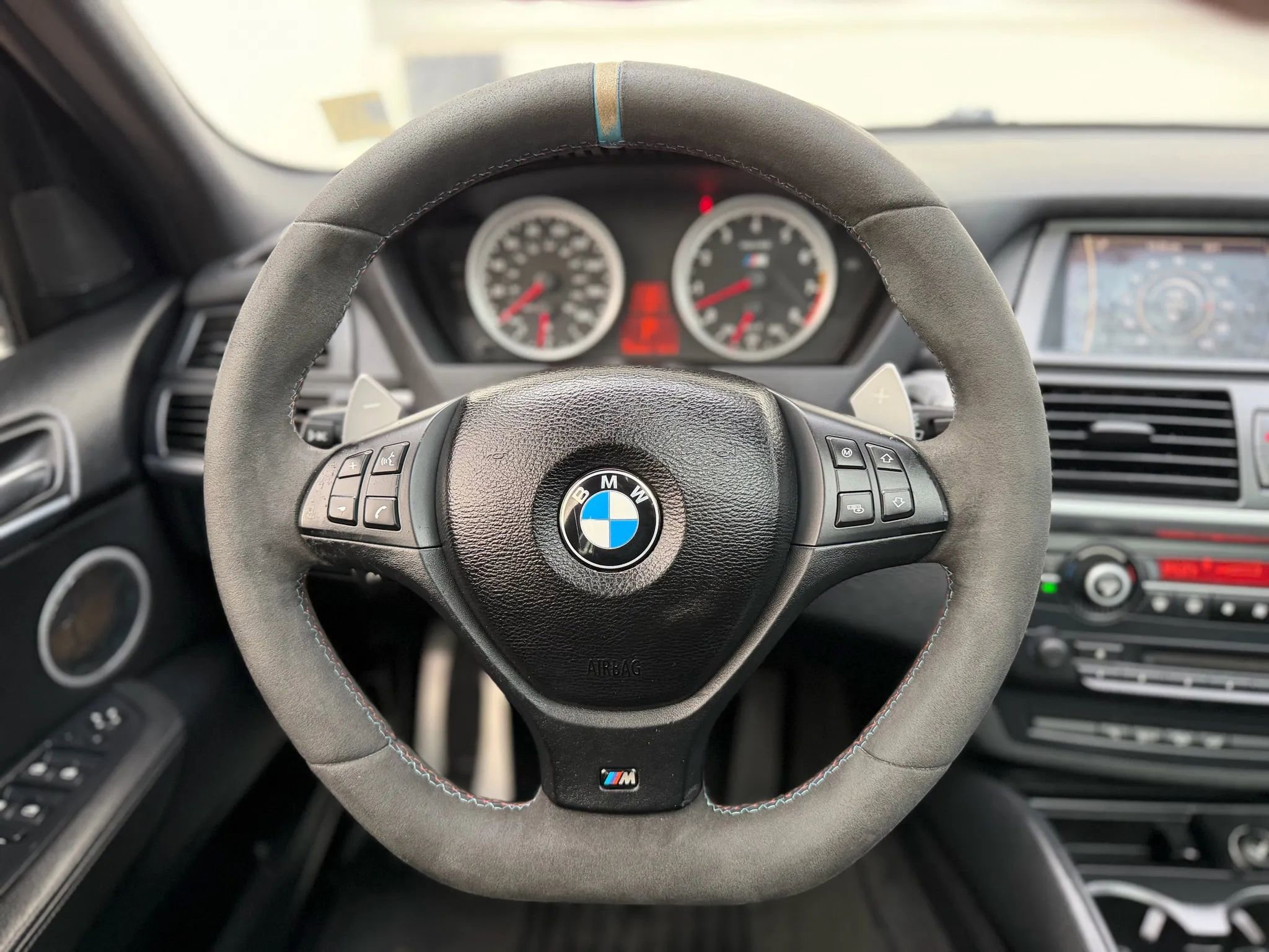 Used 2010 BMW X5 M image 26