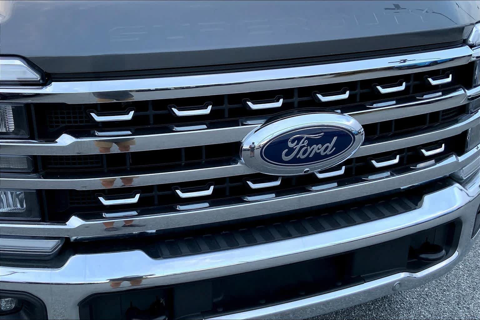 Used 2023 Ford F250 Lariat w/ Lariat Ultimate Package AWD/4WD image 29
