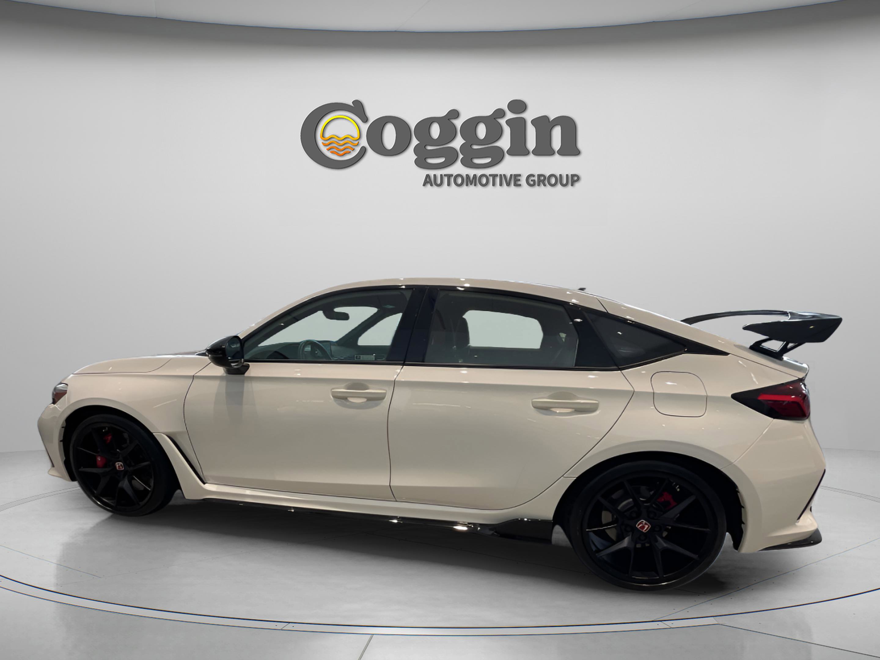 Certified 2024 Honda Civic Type R image 2