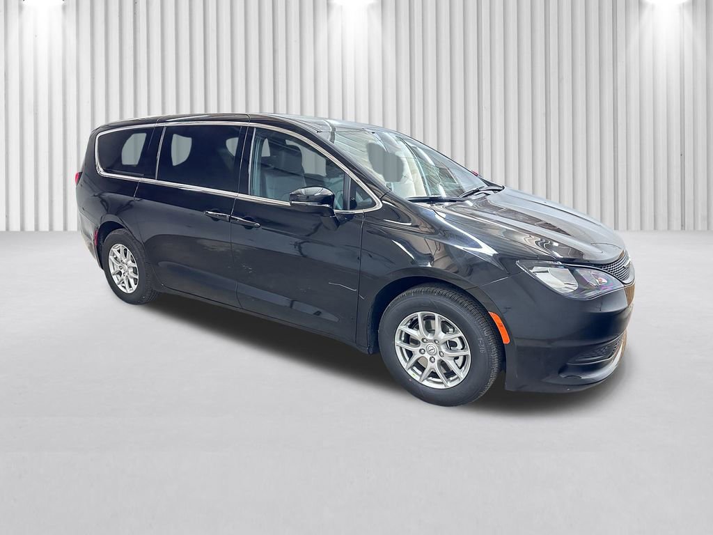 New 2026 Chrysler Voyager LX image 2