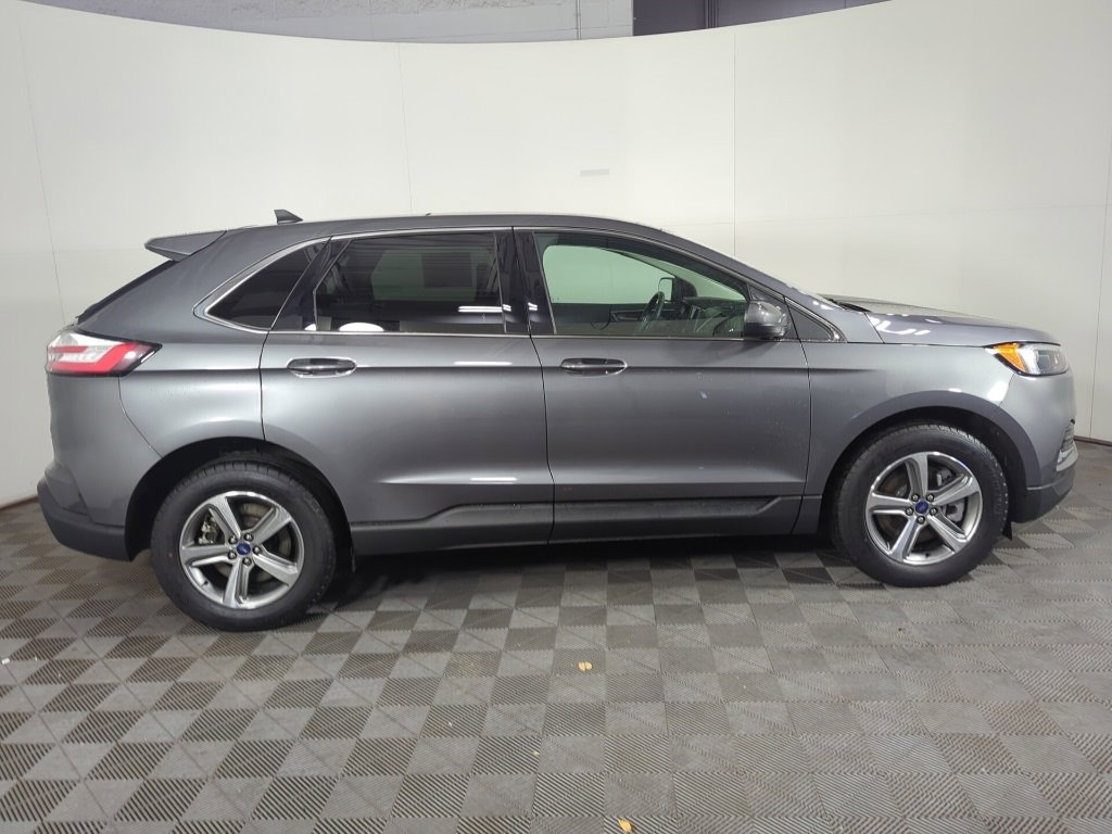 Used 2022 Ford Edge SEL w/ Convenience Package image 3