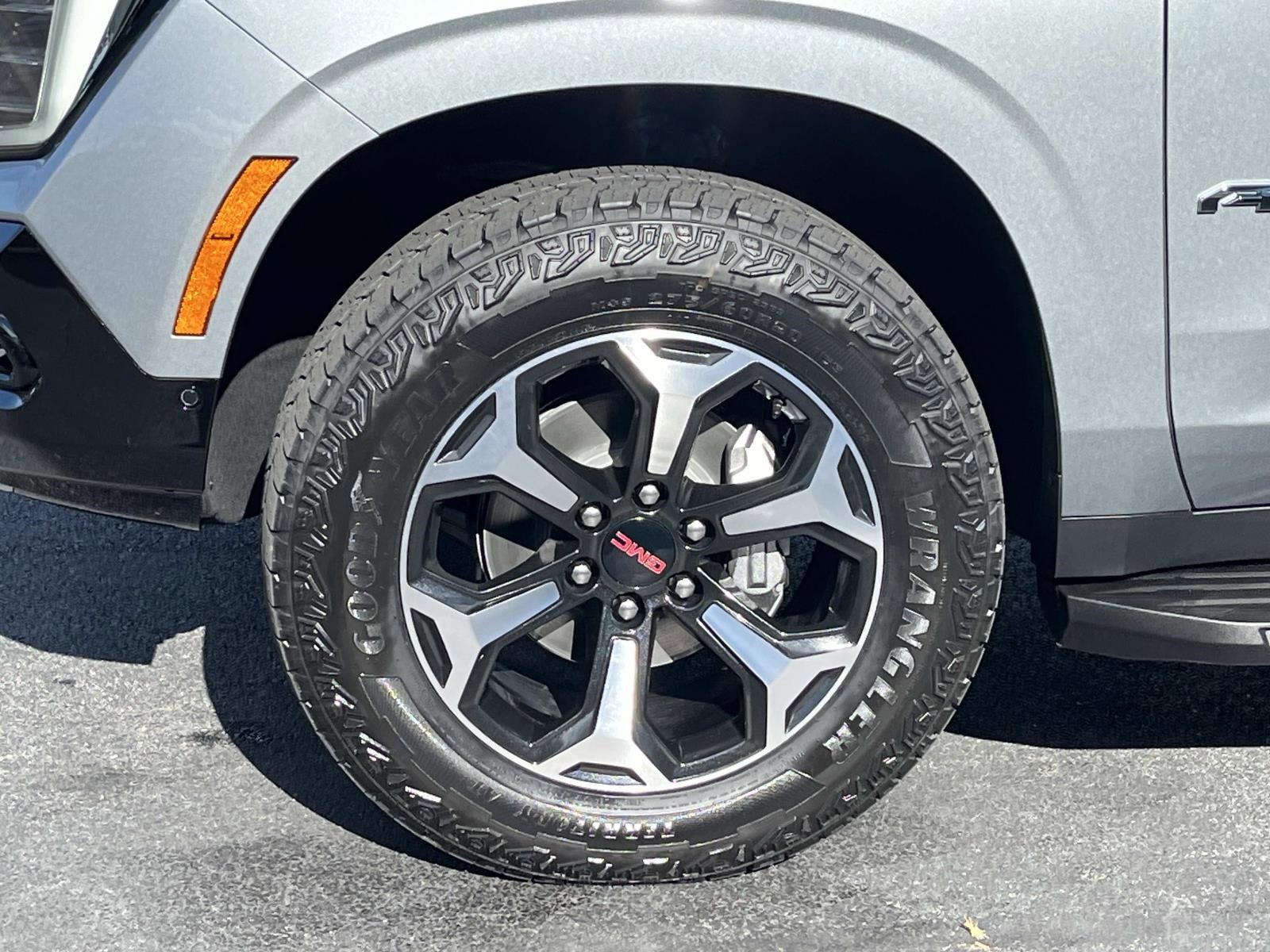 New 2026 GMC Yukon AT4 image 12