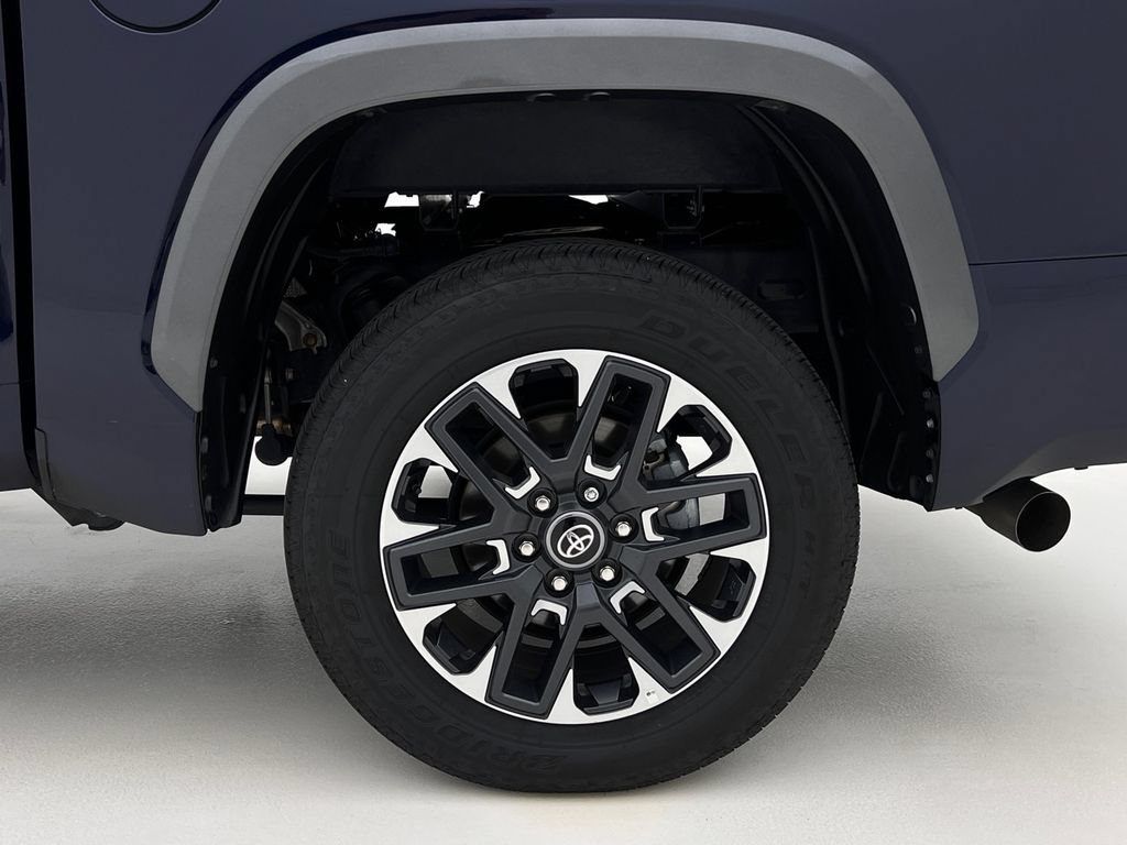 Used 2025 Toyota Tundra Limited AWD/4WD image 28