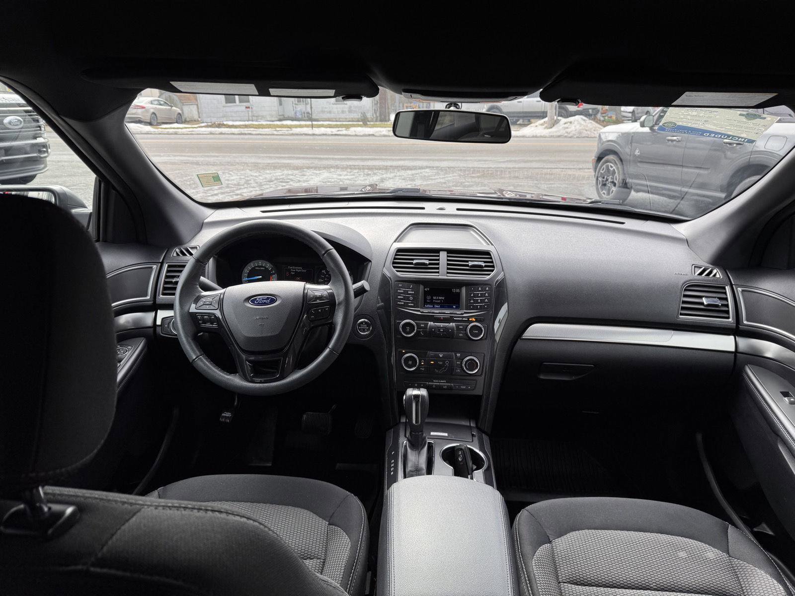 Used 2018 Ford Explorer XLT image 20