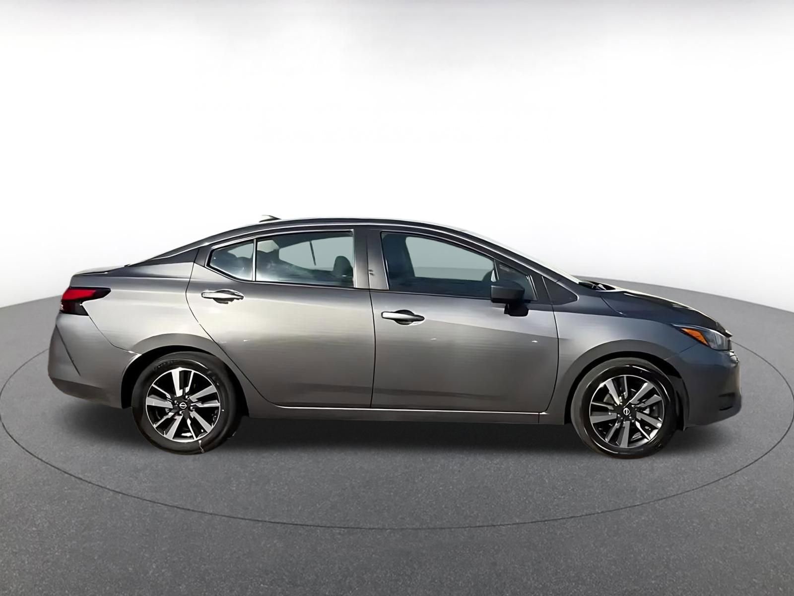 Used 2025 Nissan Versa SV image 15