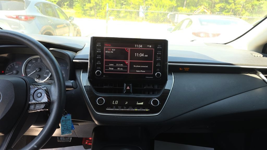 Used 2021 Toyota Corolla LE FWD image 25
