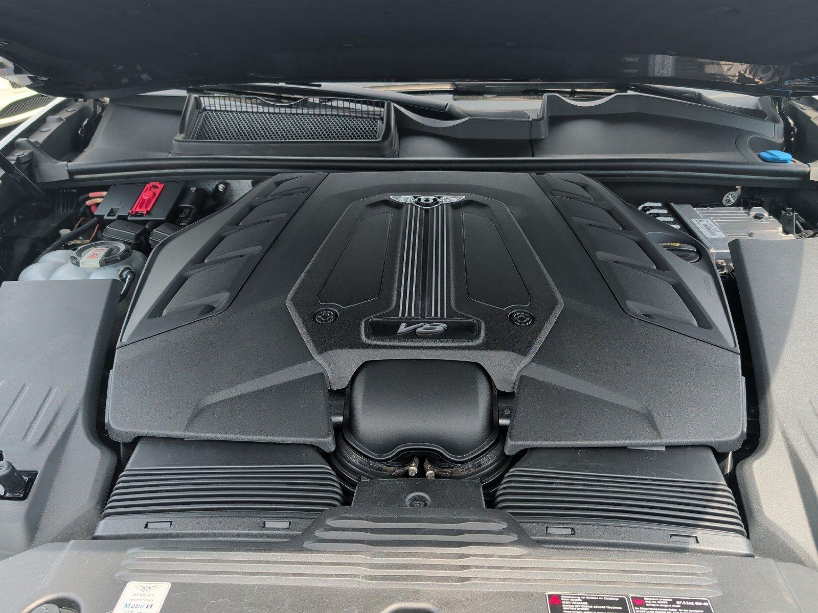 Used 2022 Bentley Bentayga AWD/4WD image 18
