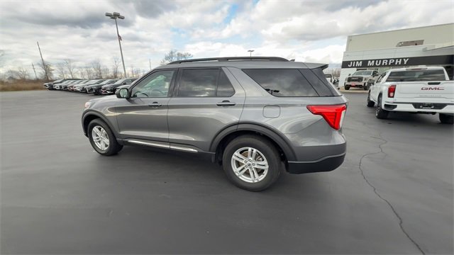 Used 2021 Ford Explorer XLT w/ Equipment Group 202A image 6