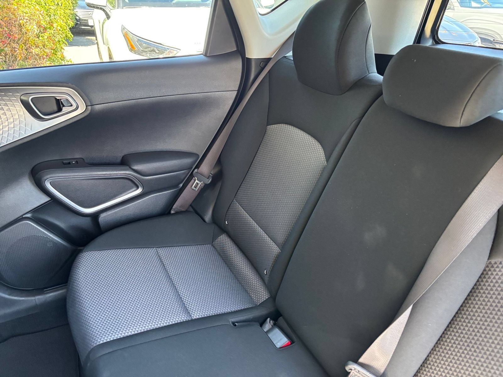 Used 2025 Kia Soul LX w/ LX Technology Package FWD image 37