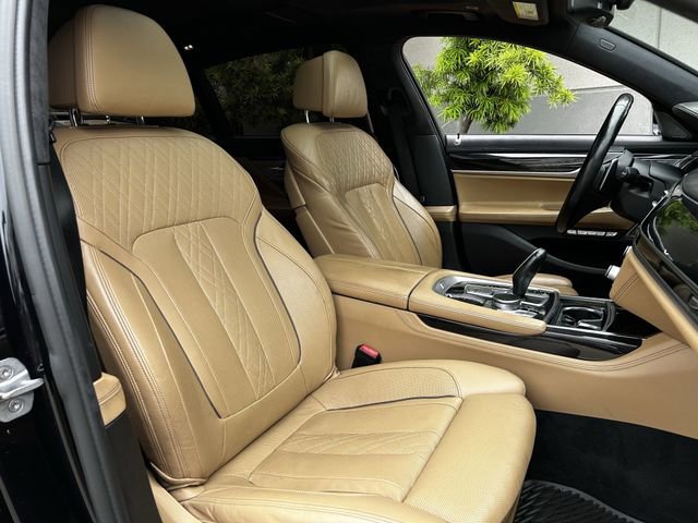 Used 2016 BMW 750i xDrive AWD/4WD image 30