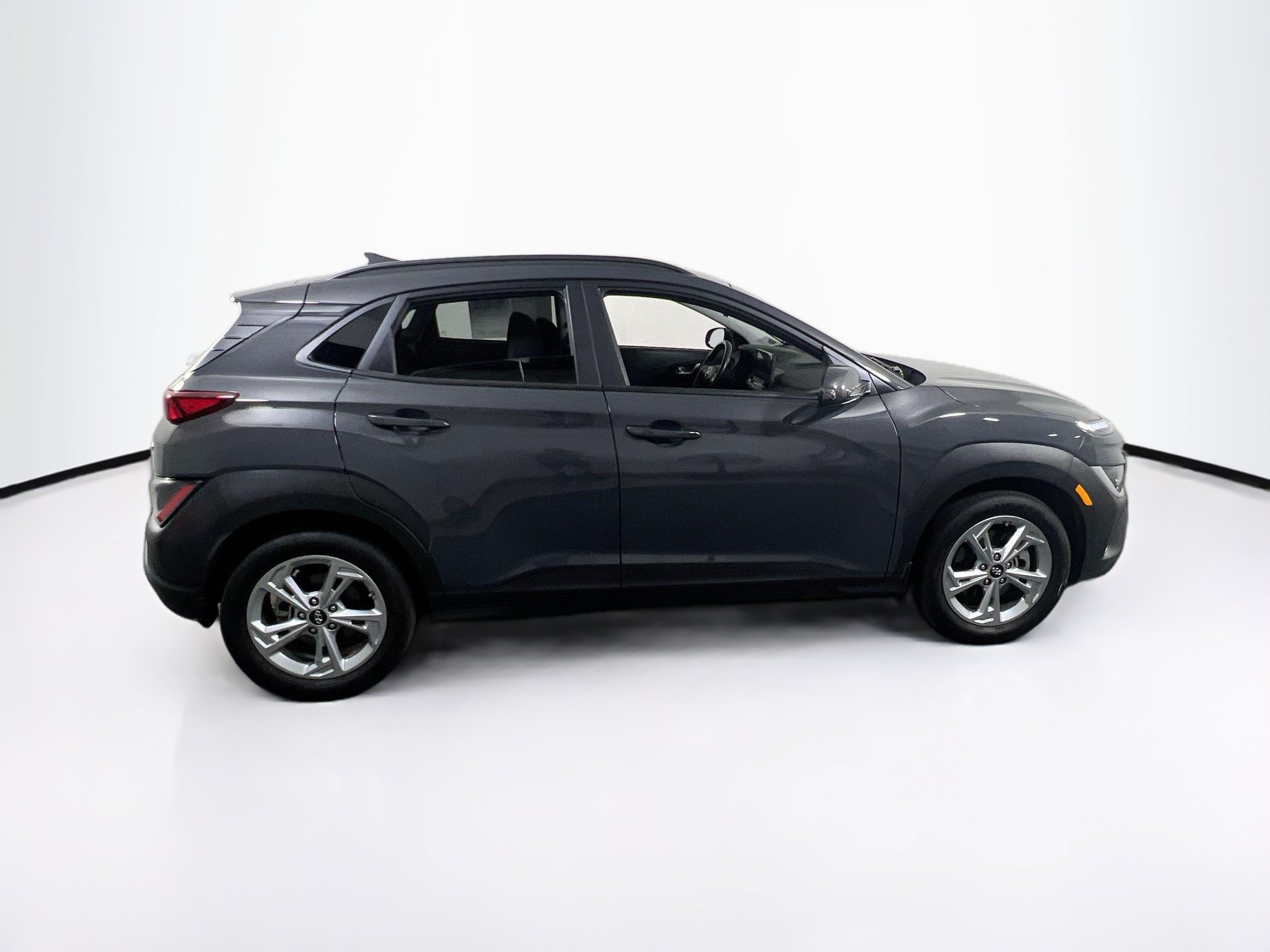 Used 2023 Hyundai Kona SEL w/ Convenience Package AWD/4WD image 4