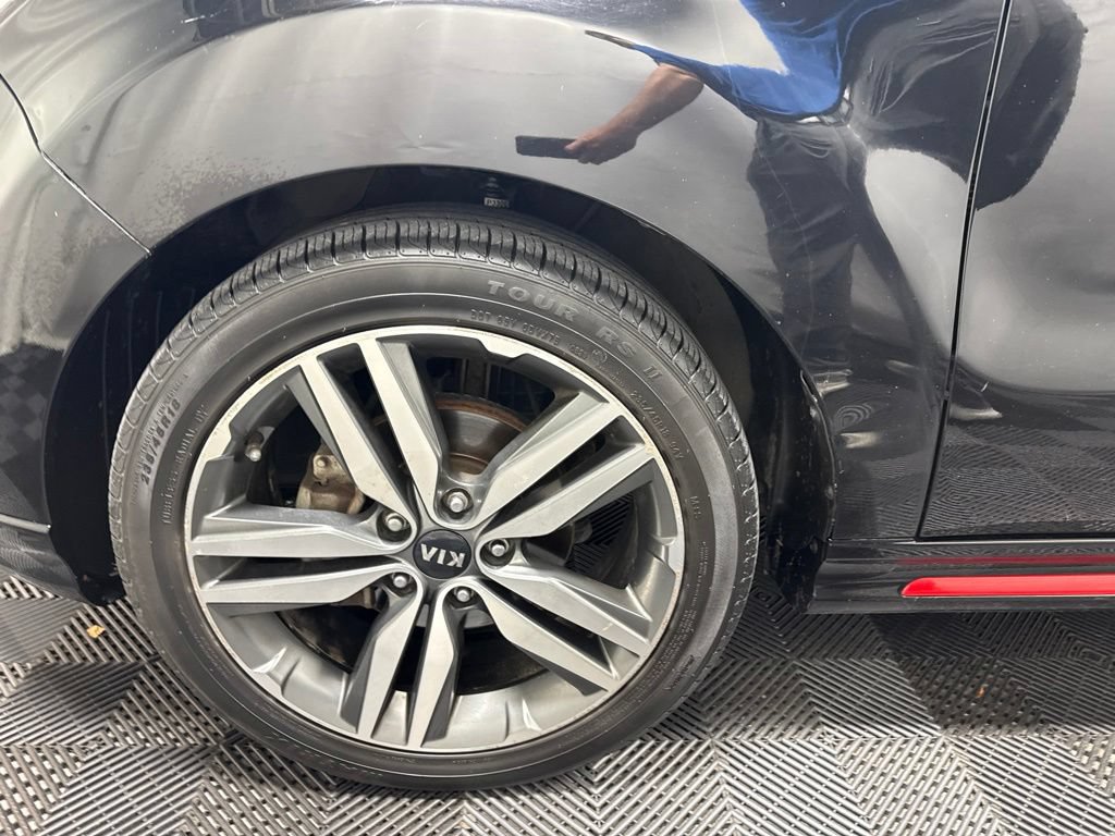 Used 2015 Kia Soul + FWD image 10