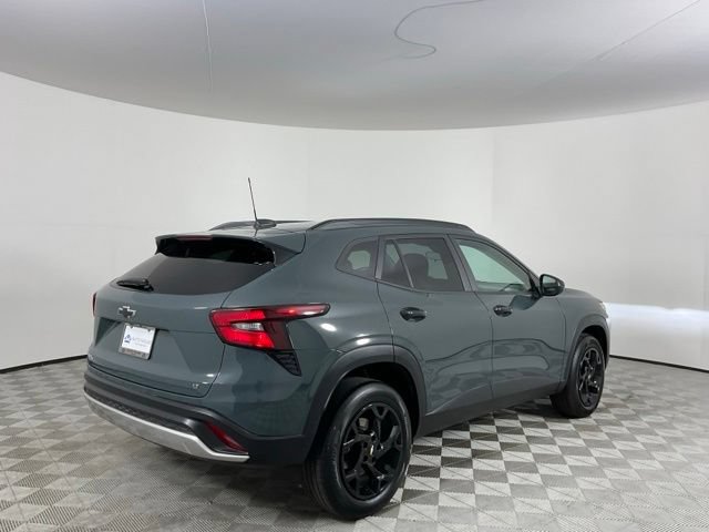 Used 2025 Chevrolet Trax LT FWD image 5