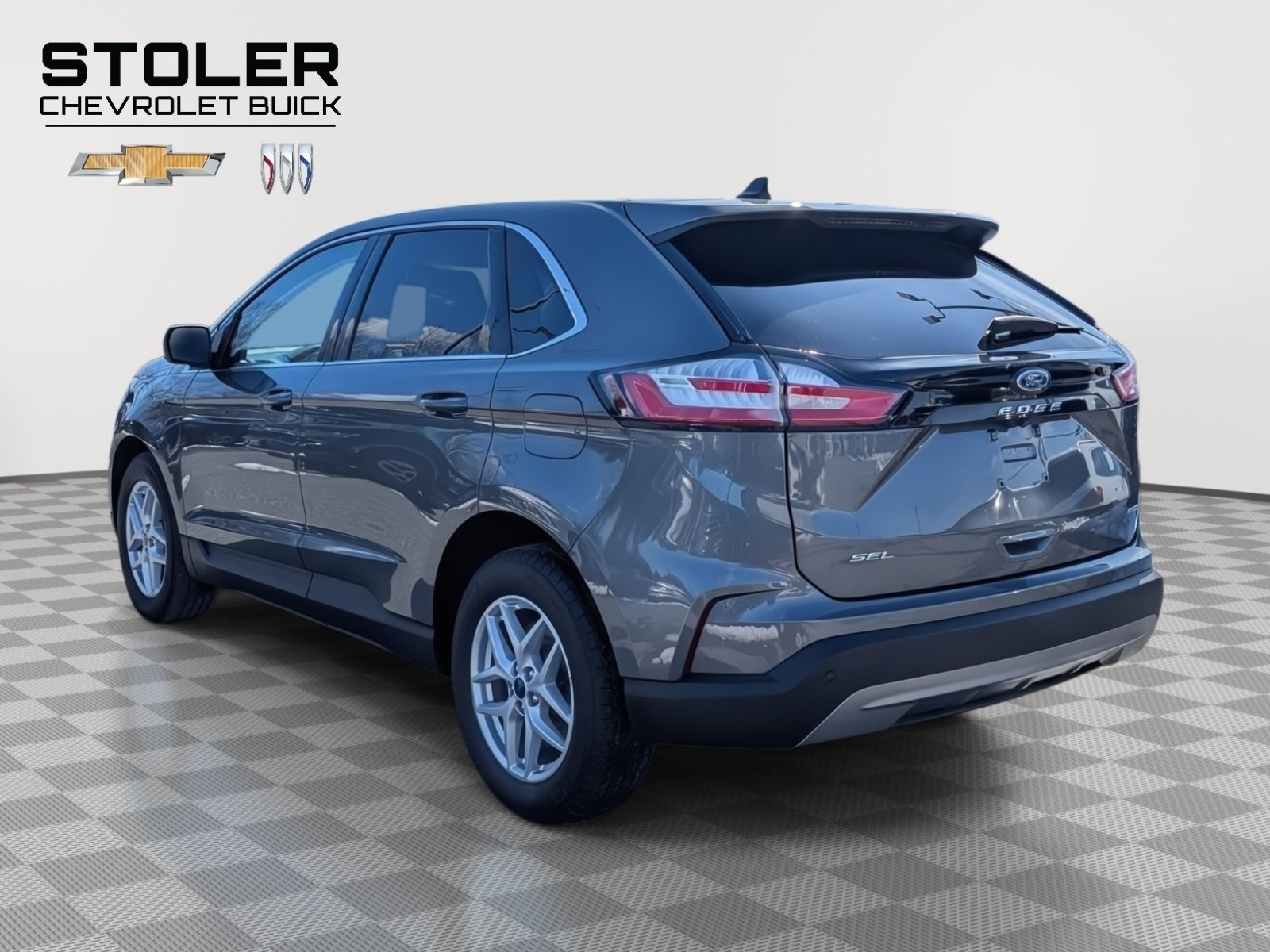 Used 2022 Ford Edge SEL w/ Convenience Package image 3