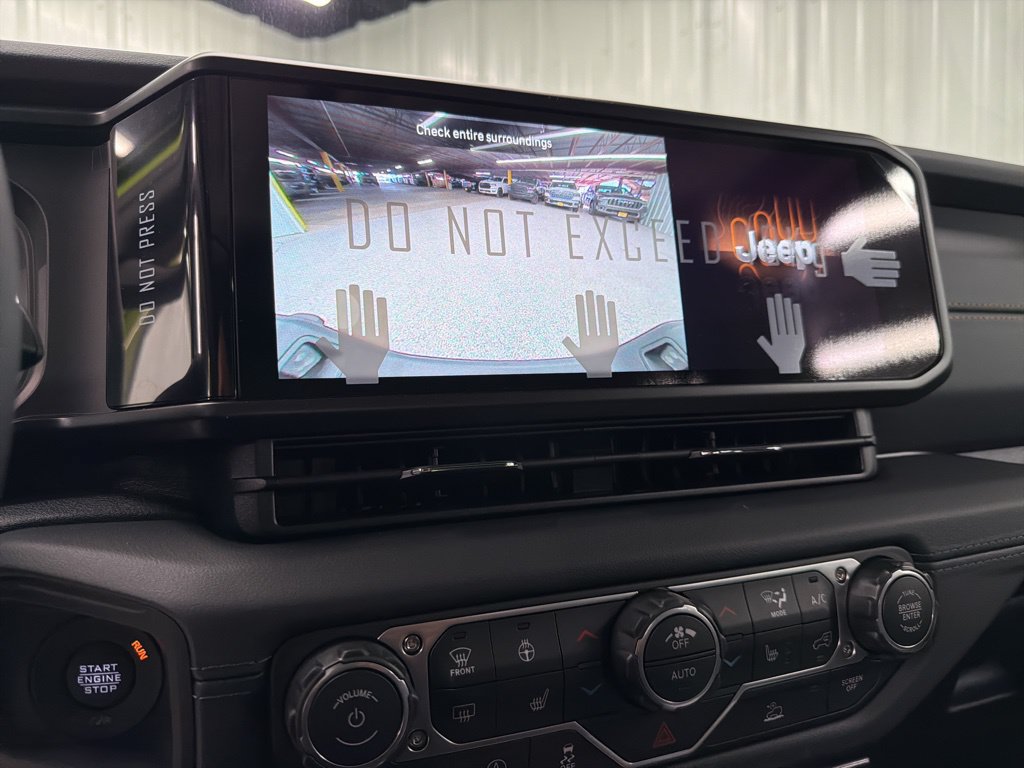 New 2026 Jeep Gladiator Sport AWD/4WD image 19