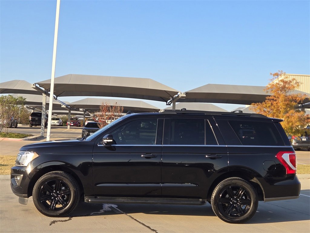 Used 2020 Ford Expedition XLT w/ Black Accent Package image 4