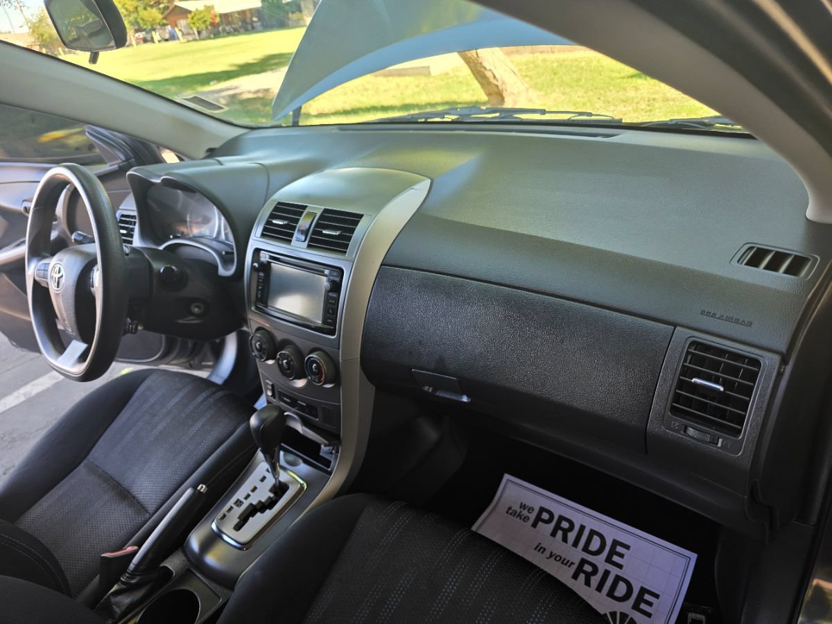 Used 2012 Toyota Corolla S FWD image 33