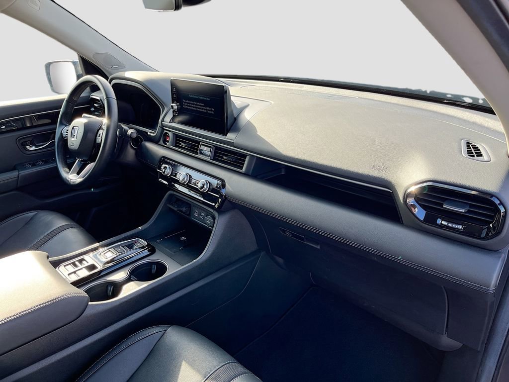 Used 2025 Honda Pilot Touring image 32