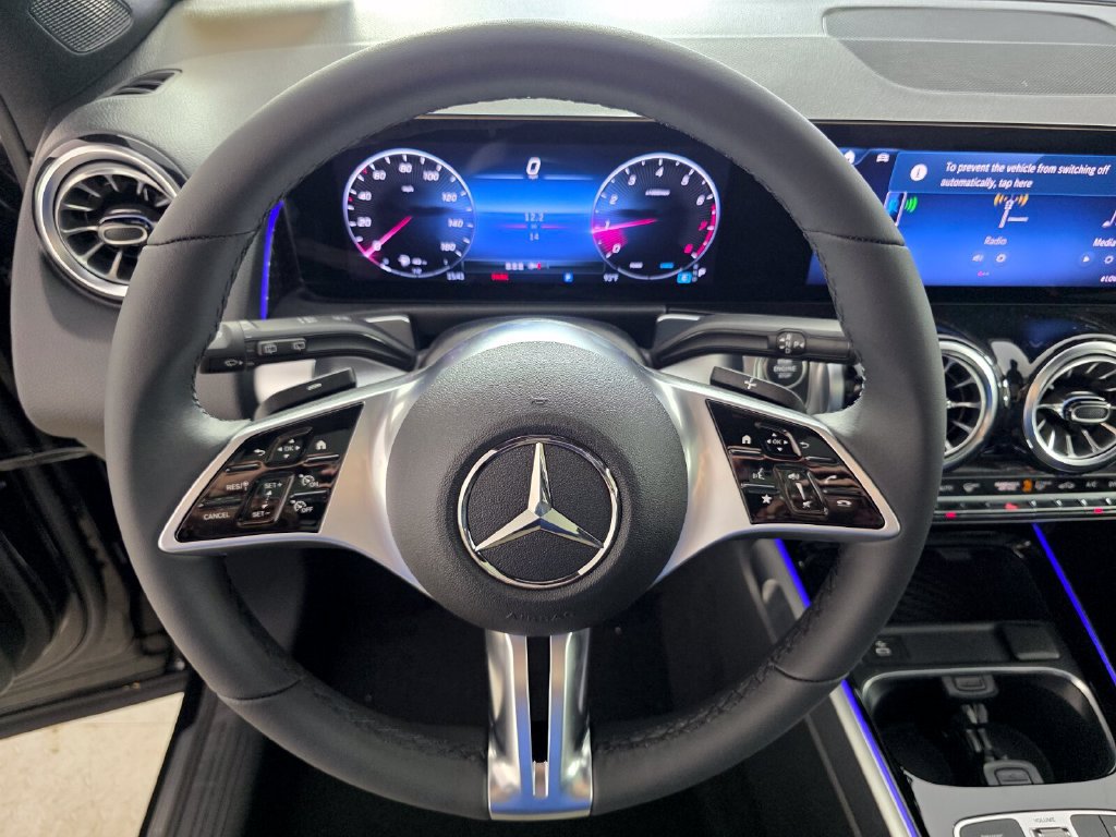 New 2026 Mercedes-Benz GLB 250 image 13