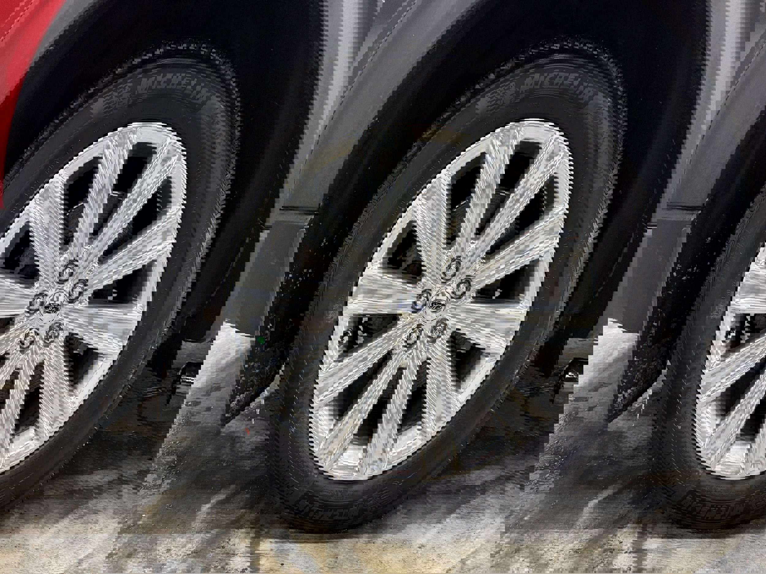 Used 2021 Ford Explorer Limited w/ Class III Trailer Tow Package image 29