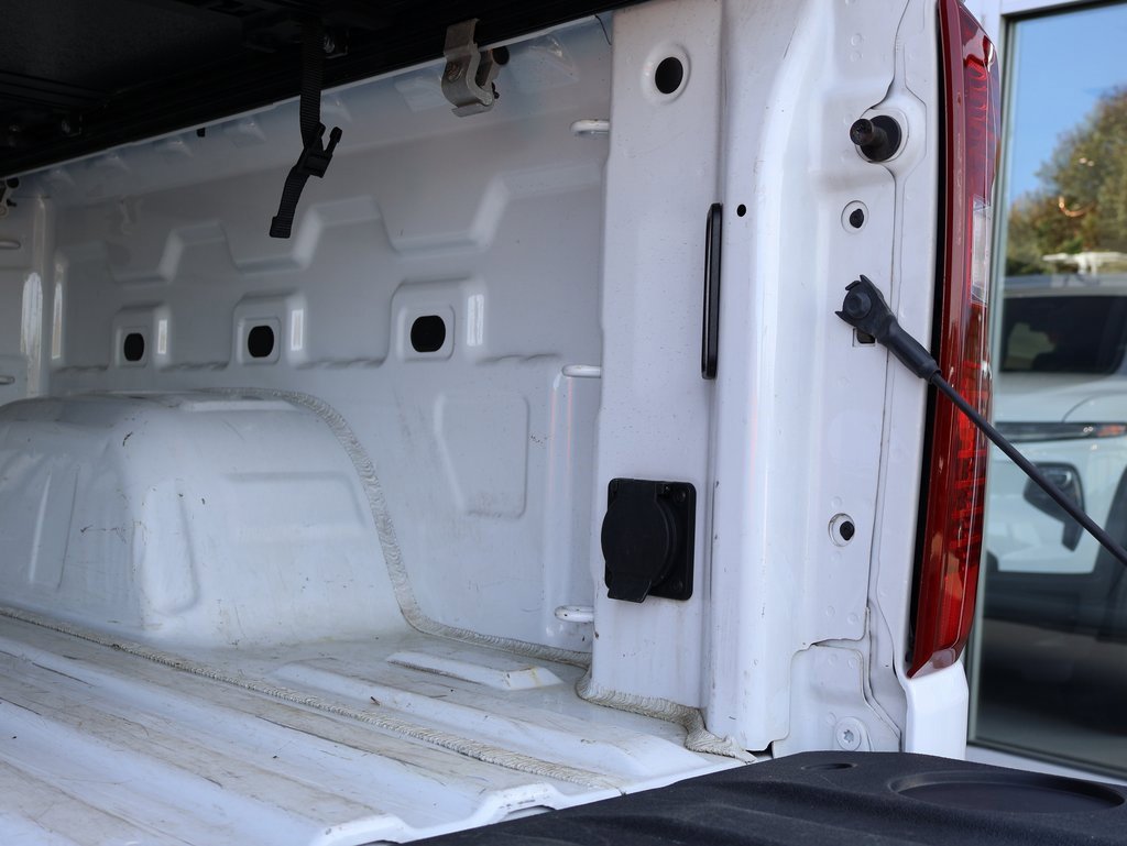 Used 2022 Chevrolet Silverado 1500 LT image 32