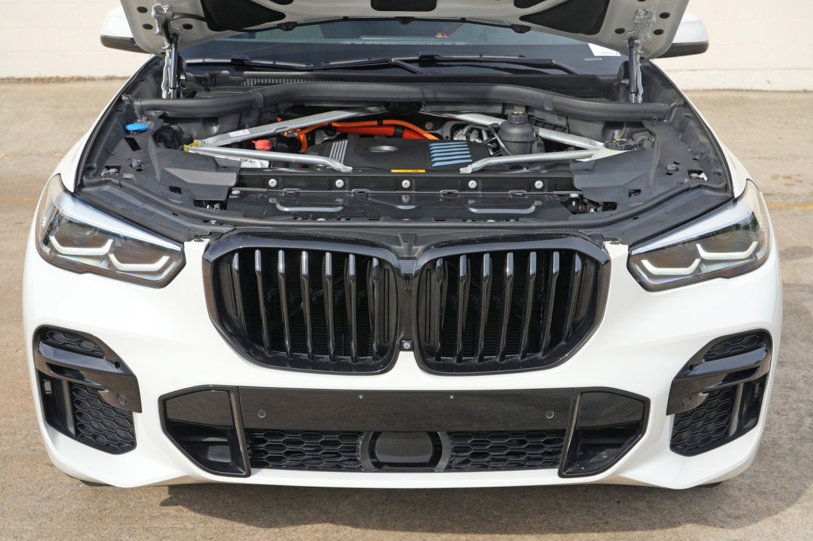 Used 2022 BMW X5 xDrive45e w/ M Sport Package AWD/4WD image 8