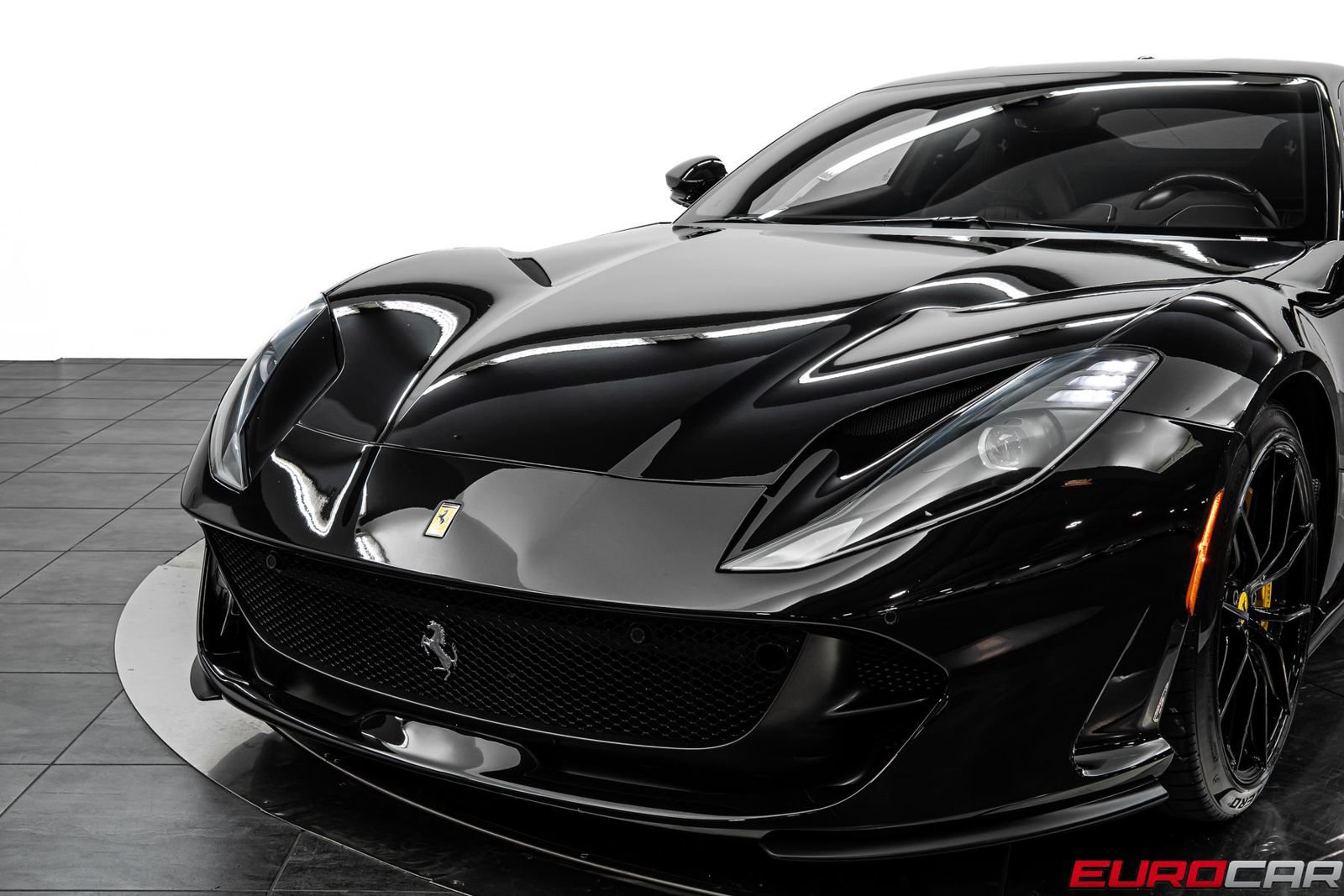 Used 2020 Ferrari 812 Superfast RWD image 13