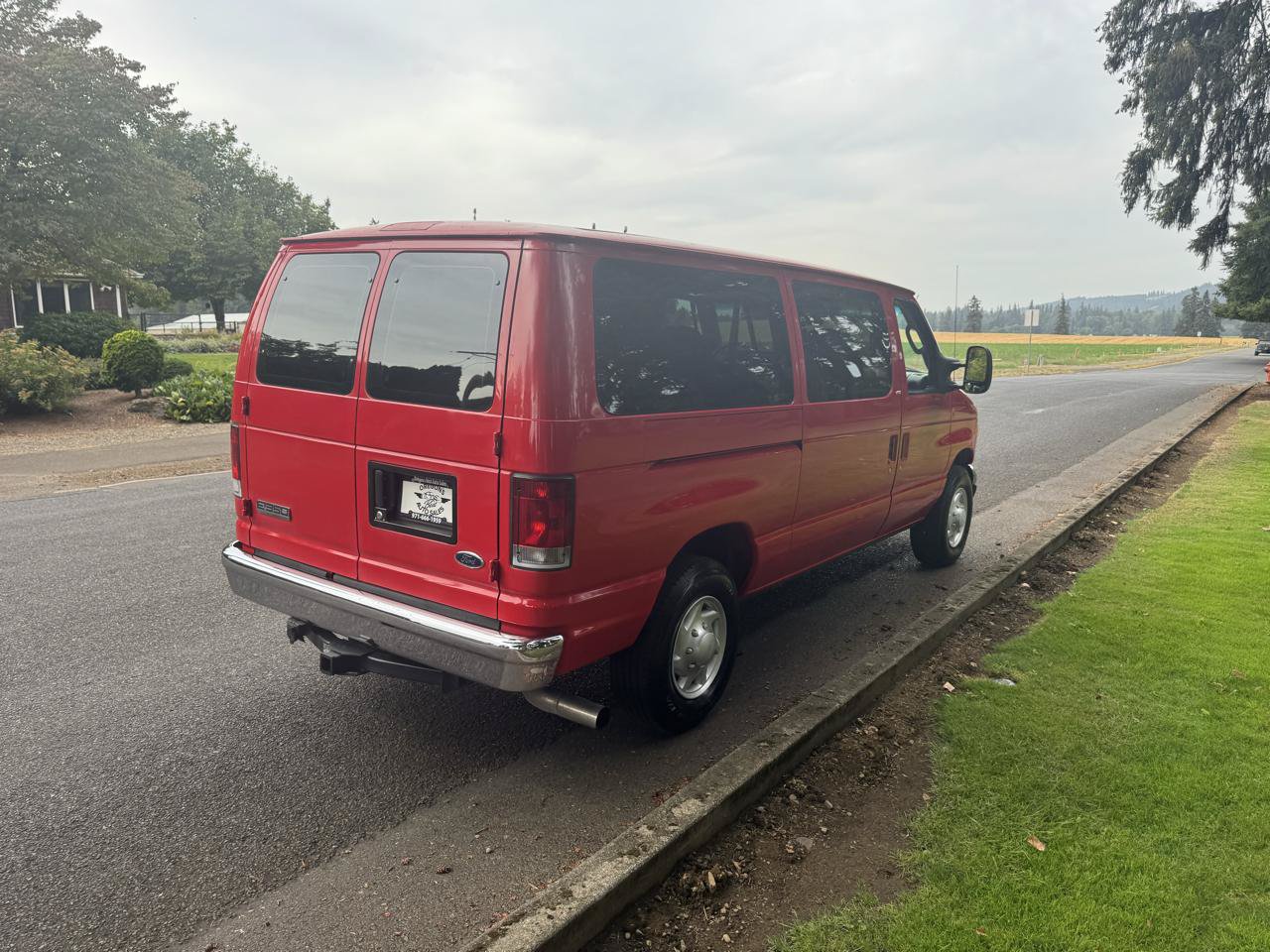 Used 2006 Ford E-350 and Econoline 350 XLT RWD image 5
