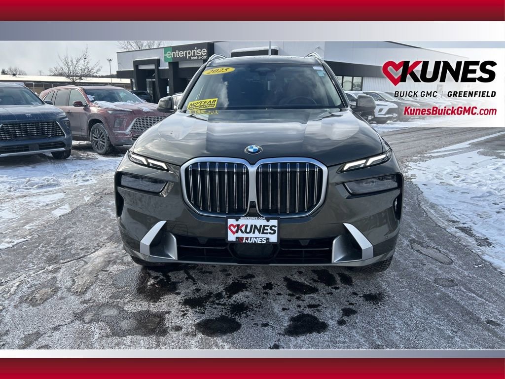 Used 2025 BMW X7 xDrive40i image 13