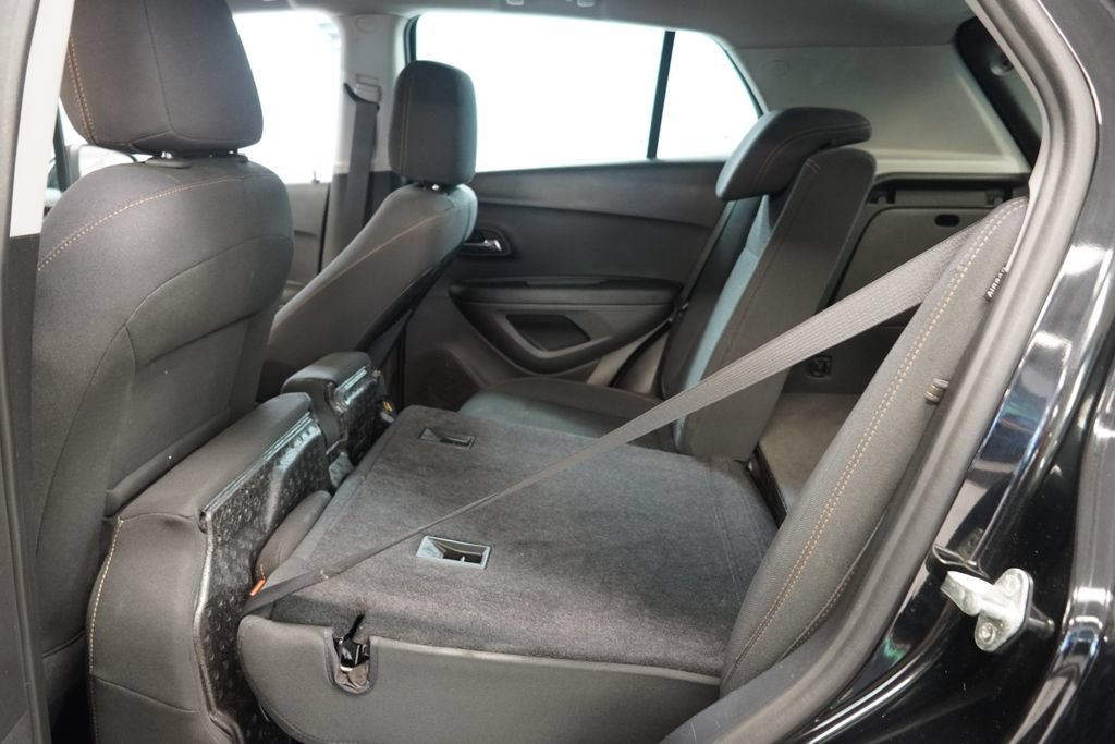 Used 2020 Chevrolet Trax LS FWD image 24