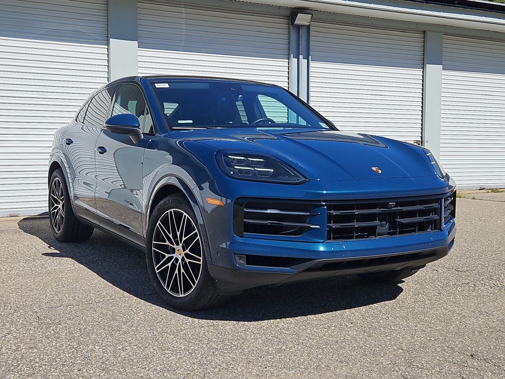 Used 2024 Porsche Cayenne Coupe AWD/4WD image 9