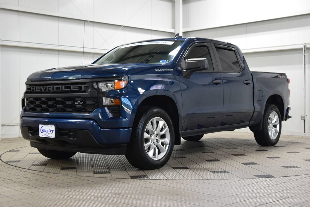 Used 2023 Chevrolet Silverado 1500 Custom AWD/4WD image 3