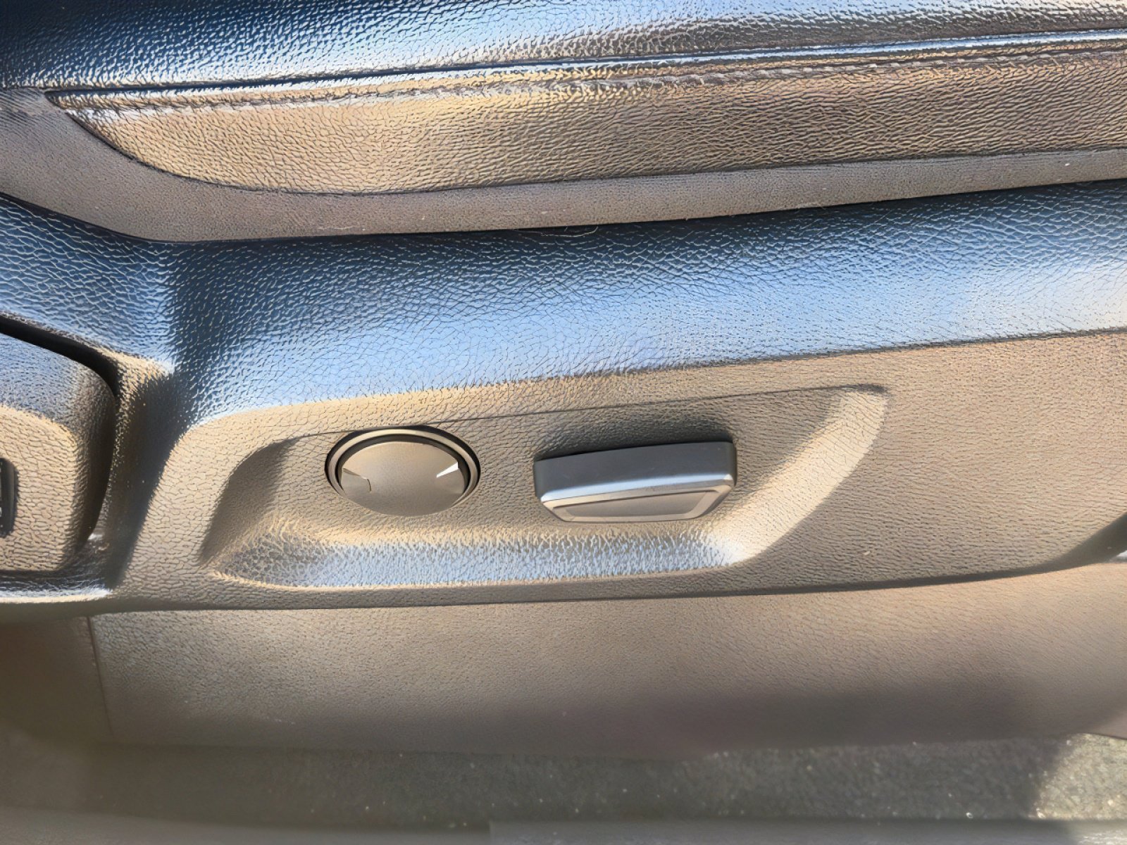 Used 2020 Ford Ranger Lariat w/ Equipment Group 501A Mid image 12