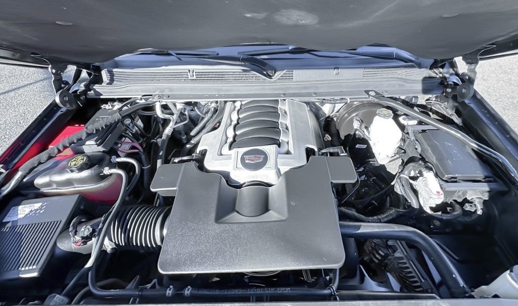 Used 2017 Cadillac Escalade ESV Platinum image 30