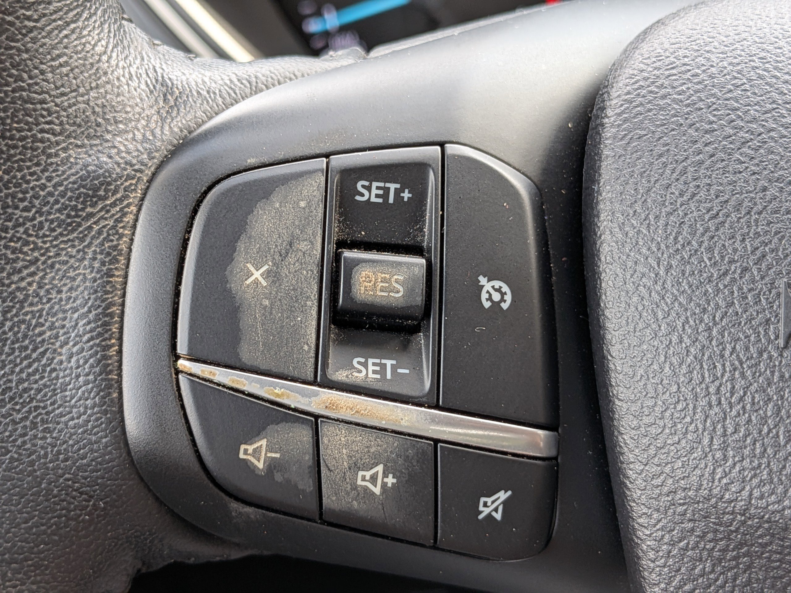 Used 2021 Ford Escape SE w/ SE Sport Appearance Package image 24