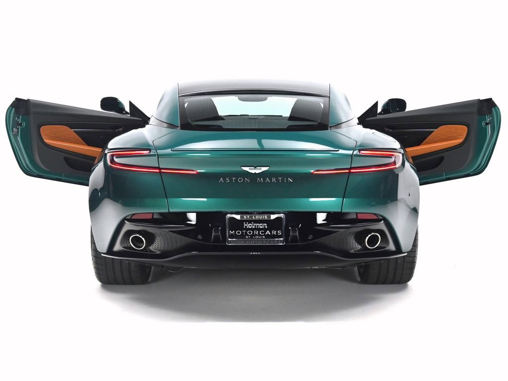 Used 2024 Aston Martin DB12 Coupe image 35