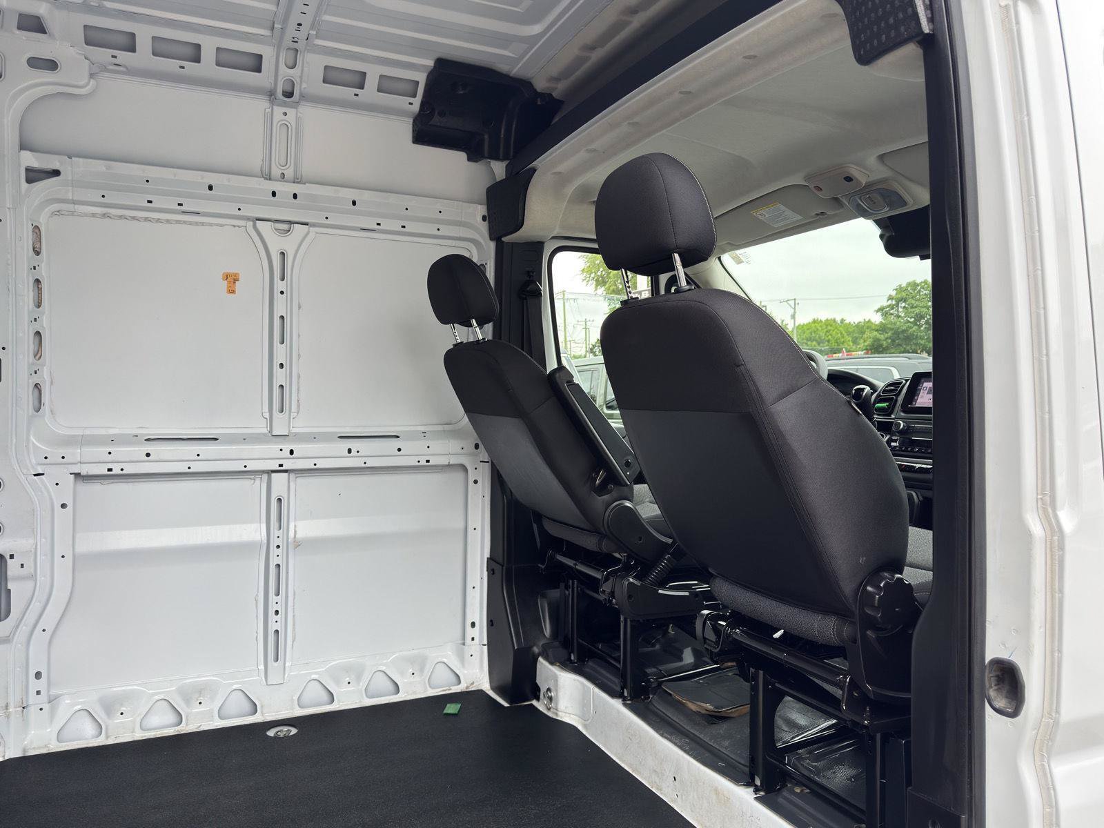 Used 2025 RAM ProMaster 2500 w/ Convenience Group FWD image 19
