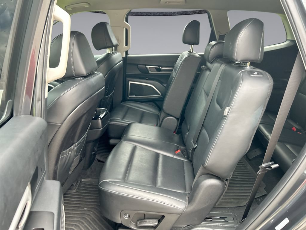 Used 2024 Kia Telluride LX FWD image 29
