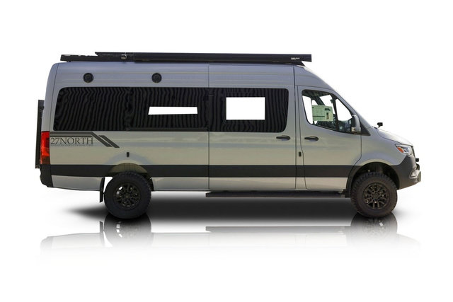 Used 2025 Mercedes-Benz Sprinter 2500 image 2